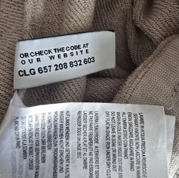 Gucci Side Double Globo Beige Shorts. - Picture 12 of 17